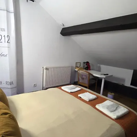 Les Poiriers - Petite 2 Mansardee Confort Avec Salle De Bain Privative Vittel